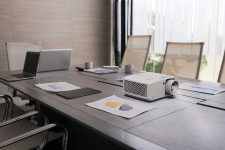 Projektor Optoma ZH551