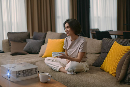 Projektor Optoma UHD35STx